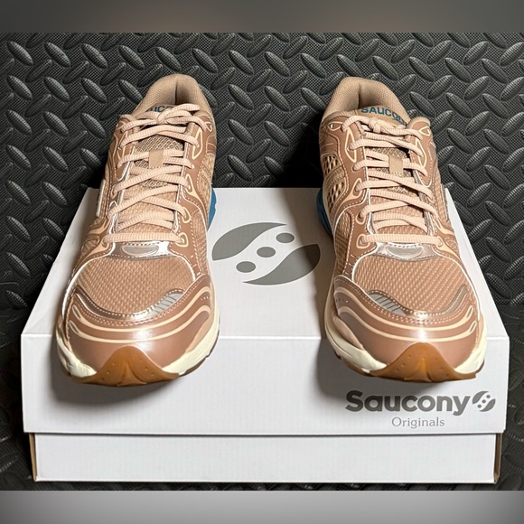 Mens Saucony‎ Athletic Sneakers Tan Blue Size 9